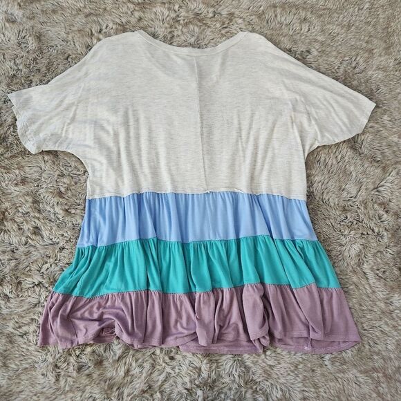 143 Story Short Sleeve Colorful Tiered Tunic Top Gray Women's Size Large - Picture 2 of 8